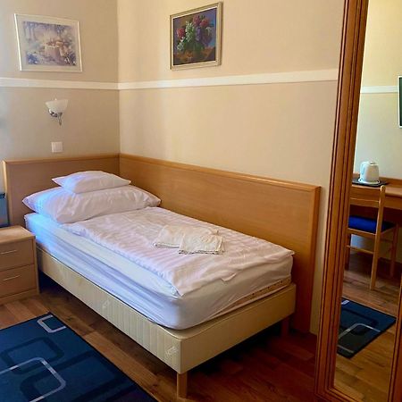 Peto Apartman Győr Exteriör bild