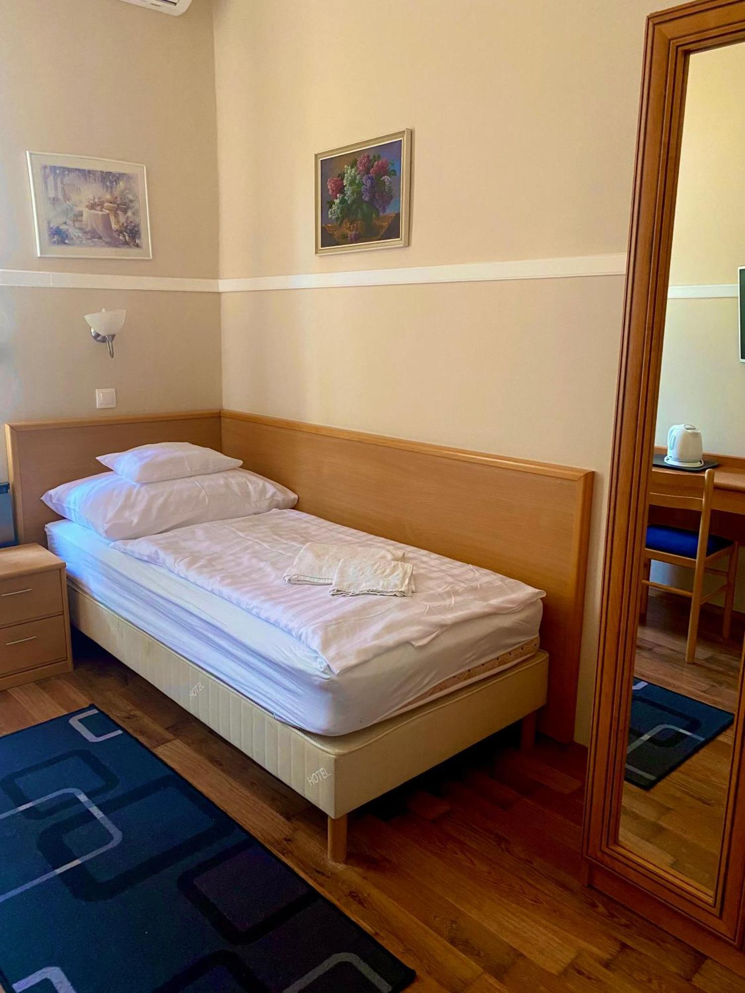 Peto Apartman Győr Exteriör bild