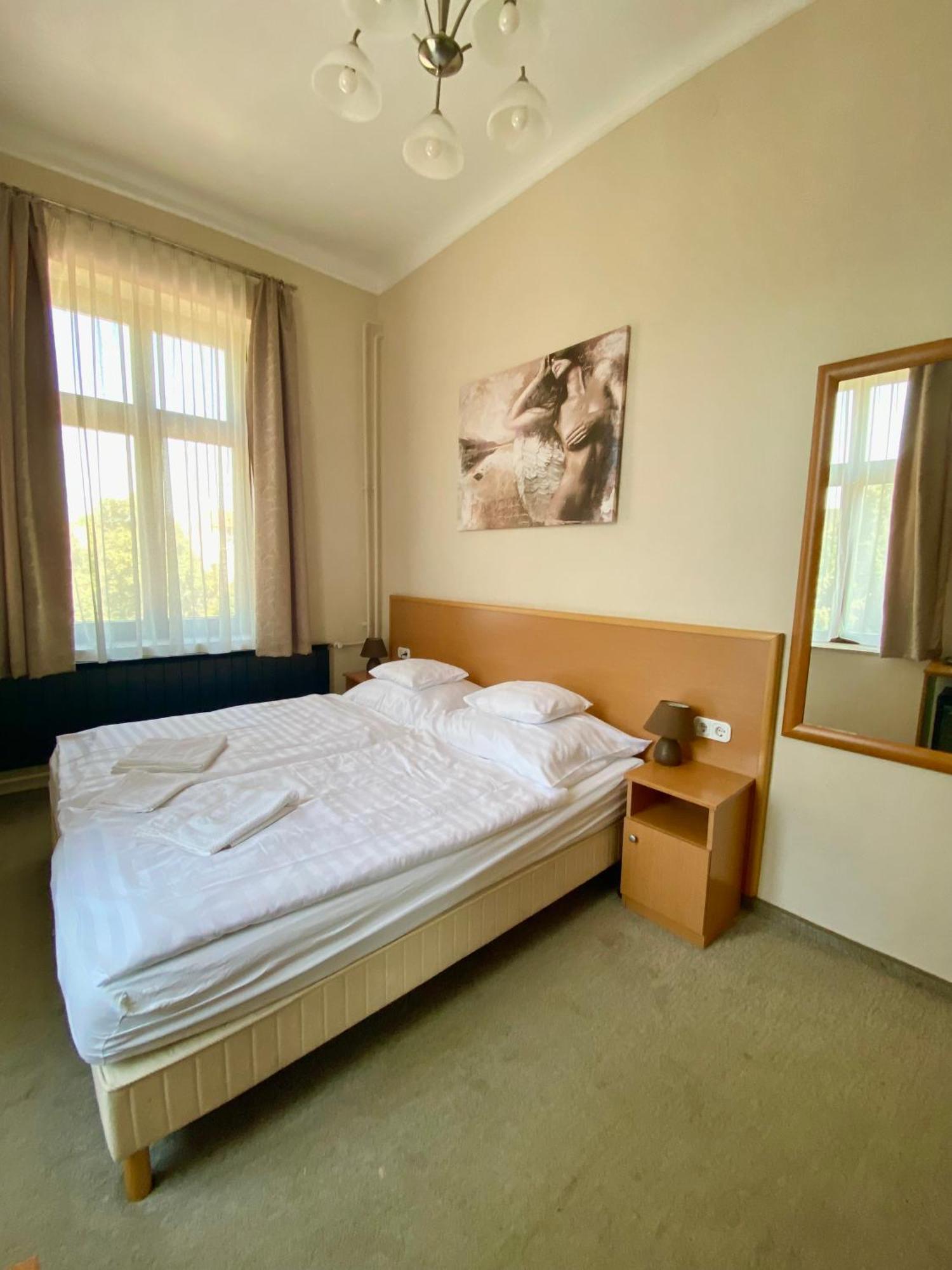 Peto Apartman Győr Exteriör bild