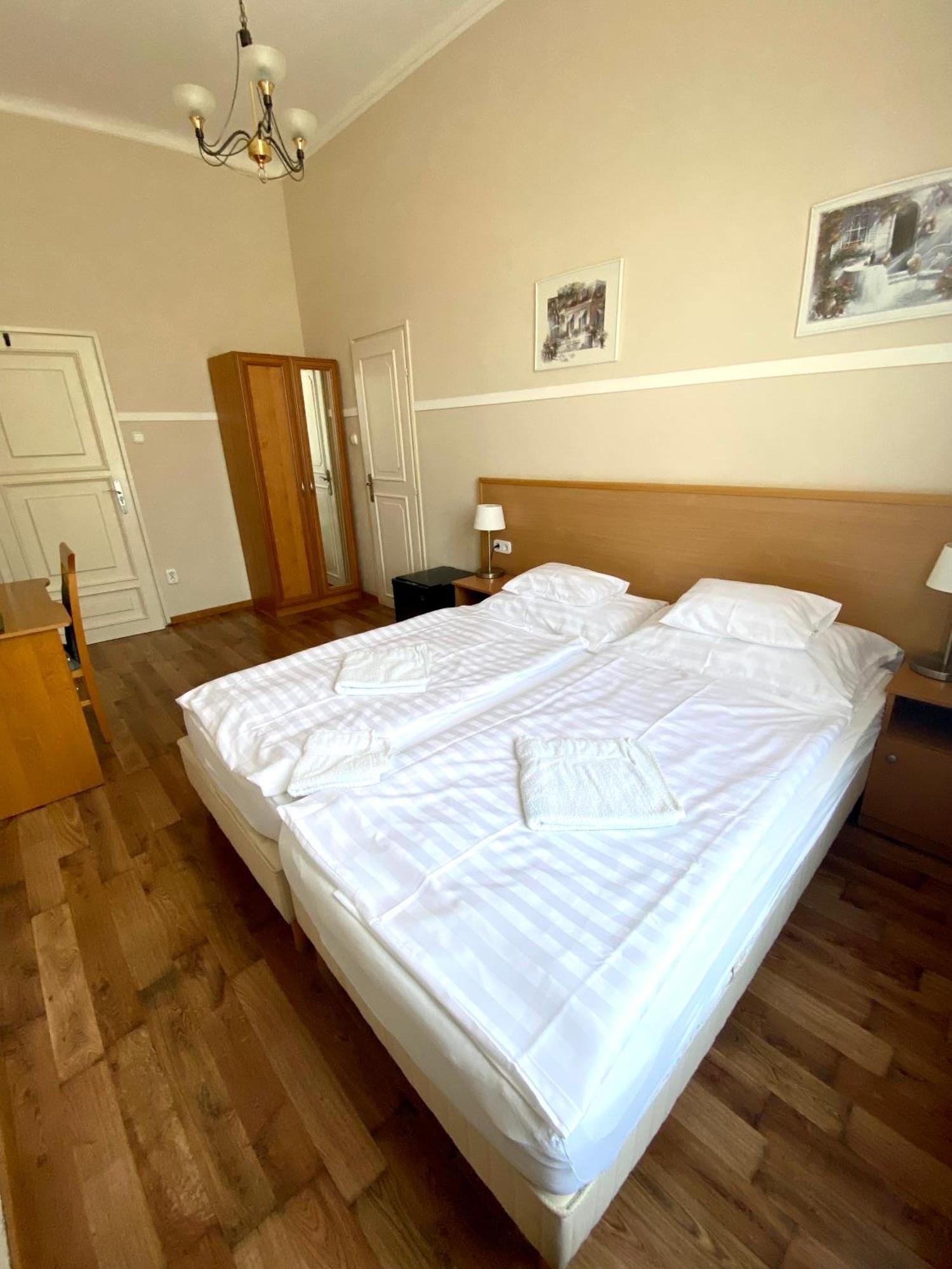 Peto Apartman Győr Exteriör bild