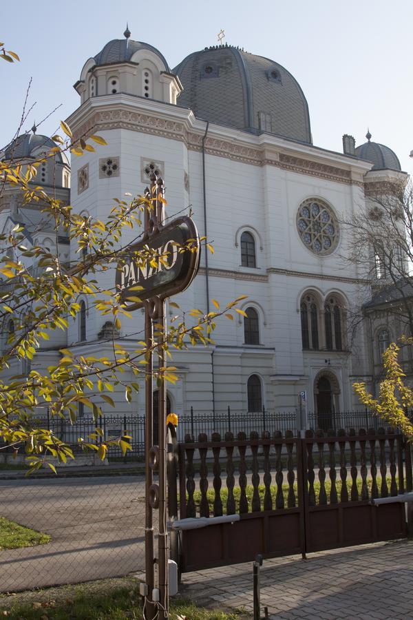 Peto Apartman Győr Exteriör bild